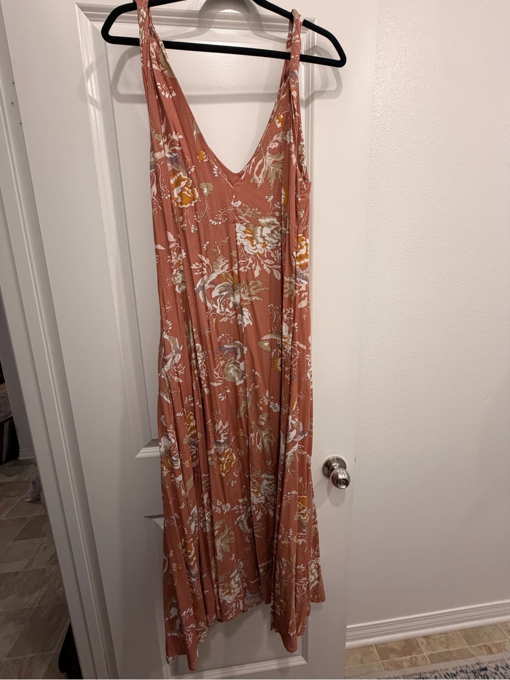 Carly Jean Los Angeles Dusty Rose Floral Maxi Dress